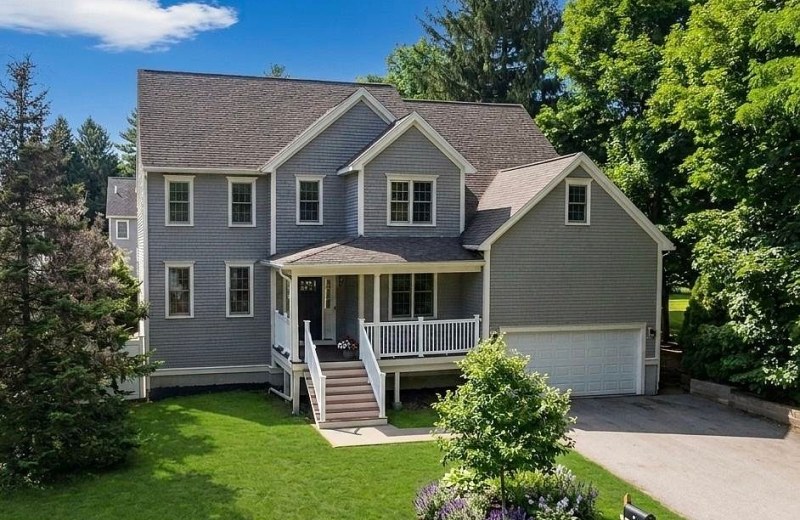 7 Chevy Chase Rd, Worcester, MA 01606