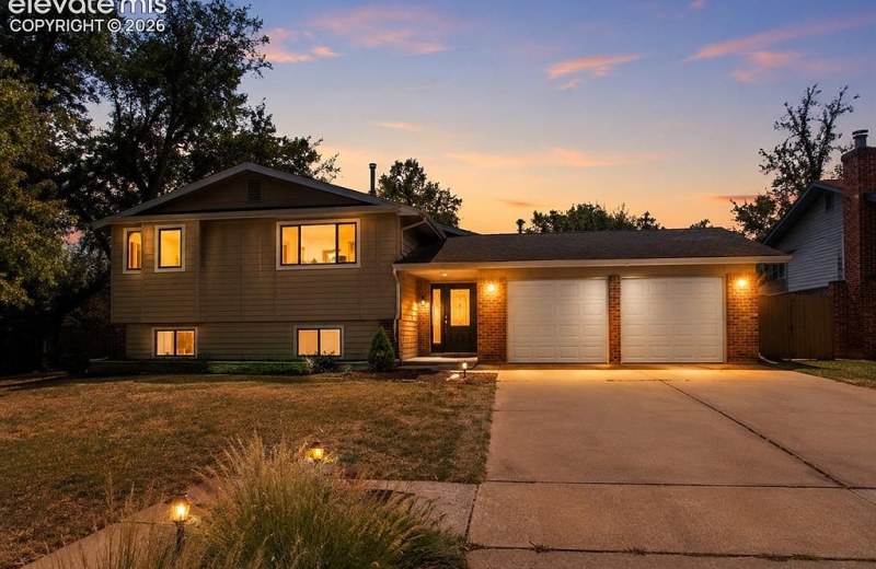 1208 Doyle Pl, Colorado Springs, CO 80915