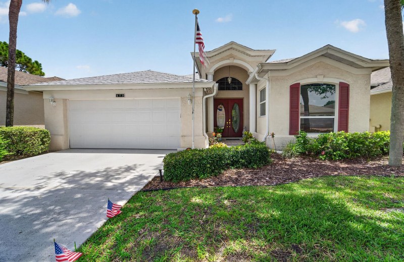 573 NW Montevina Drive, Port Saint Lucie, FL 34986