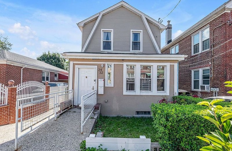 2432 96th St, East Elmhurst, NY 11369