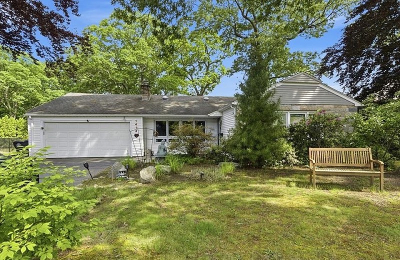 1414 New London Ave, Cranston, RI 02920